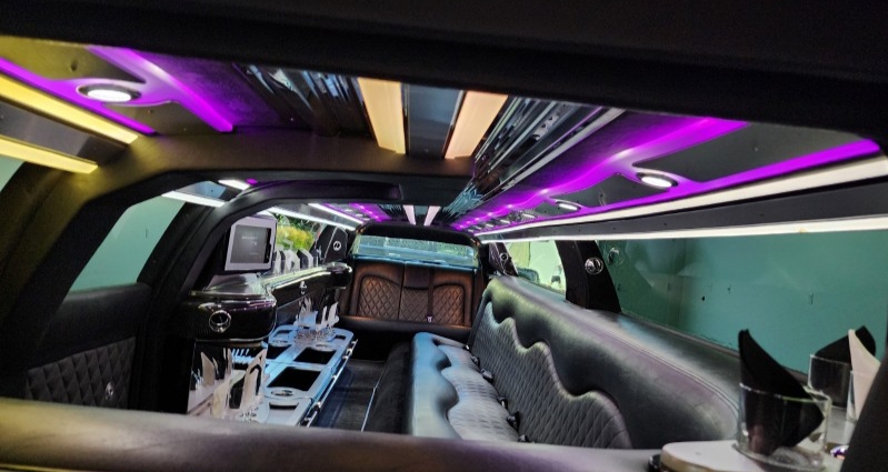 2014 Chrysler 300 Limousine