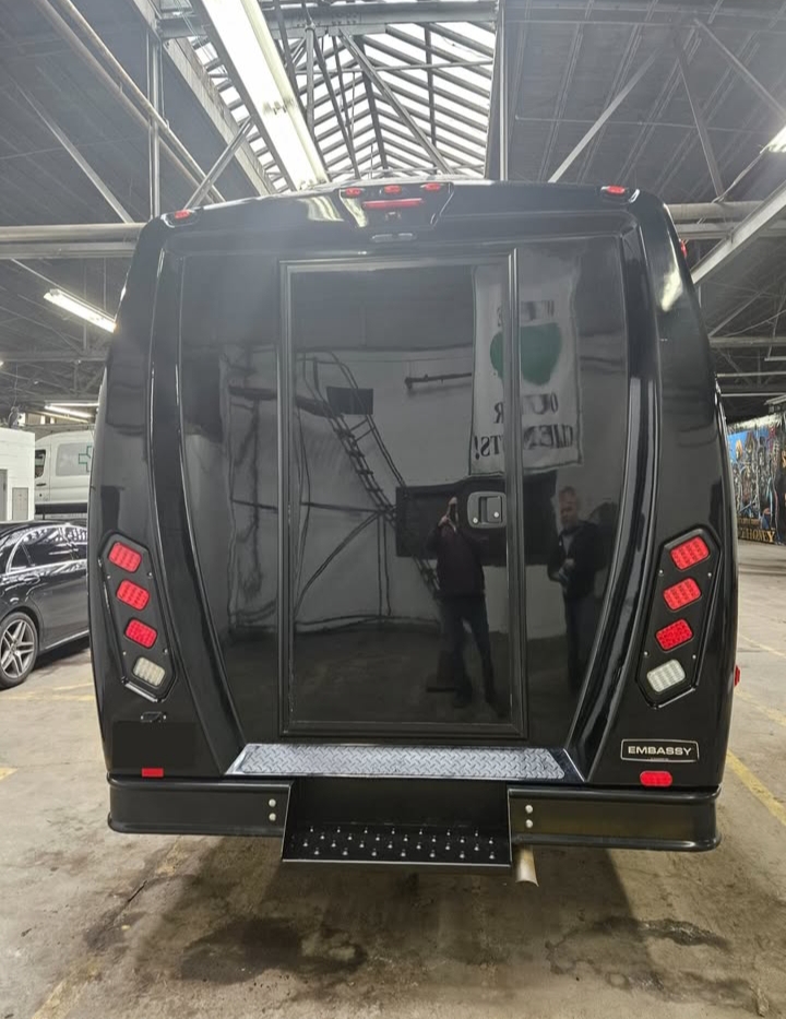 2018 Ford E-450 Limo Bus