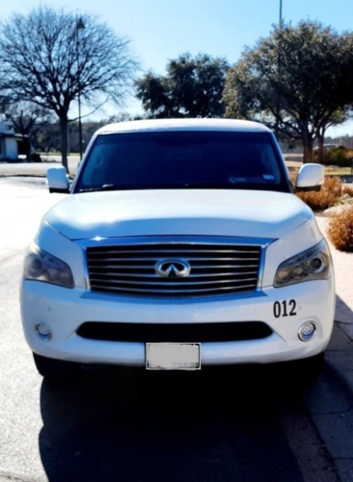 2011 Infiniti QX56 Limousine