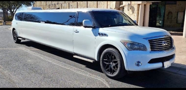2011 Infiniti QX56 Limousine