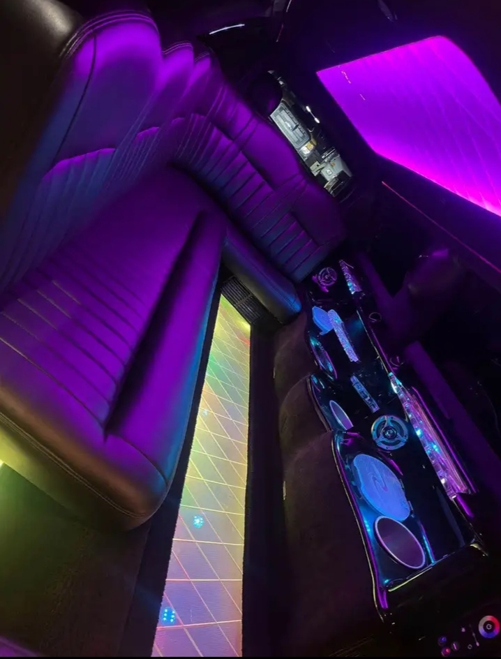 2006 Lincoln Town Car Limousine