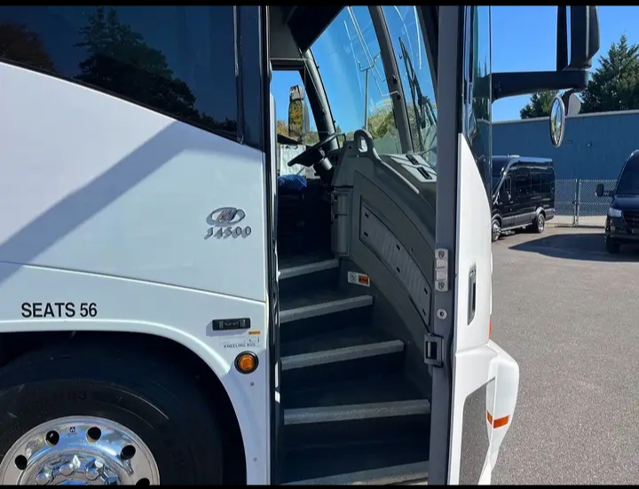 2011 MCI J4500 Motorcoach