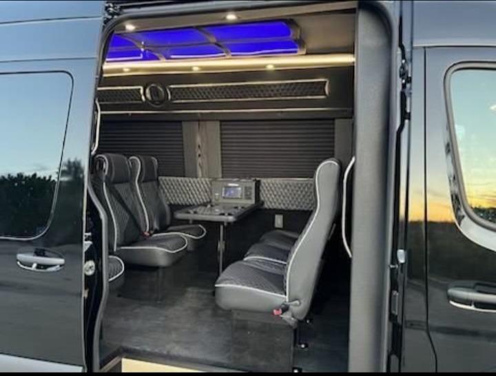 2022 Mercedes Benz Sprinter