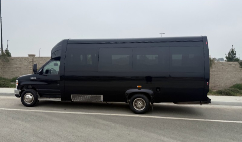 2018 Ford E-450 Party Bus