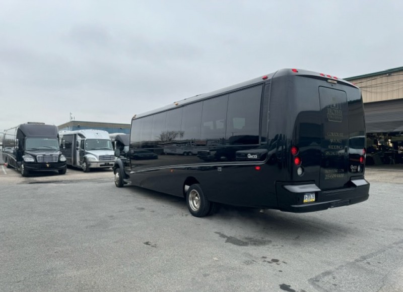 2016 Ford F-550 Shuttle Bus