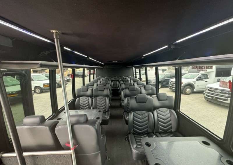 2016 Ford F-550 Shuttle Bus