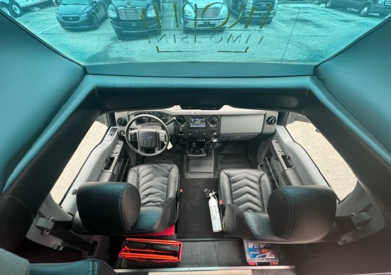 2016 Ford F-550 Shuttle Bus