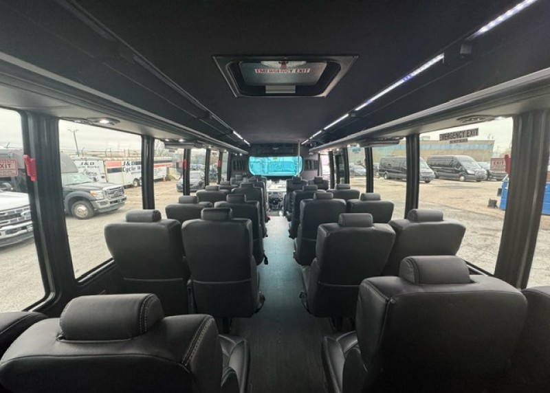 2016 Ford F-550 Shuttle Bus