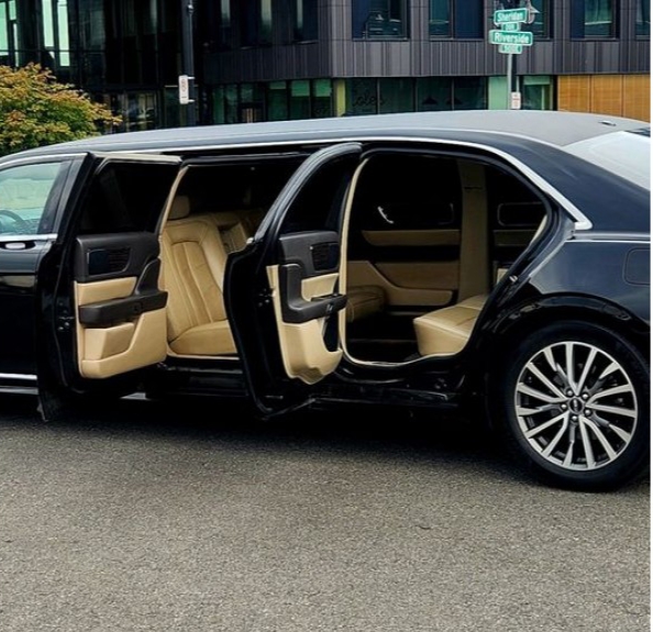 2018 Lincoln Continental Limousine