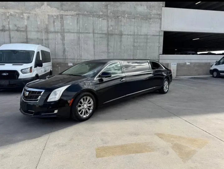 2016 Cadillac XTS Limousine