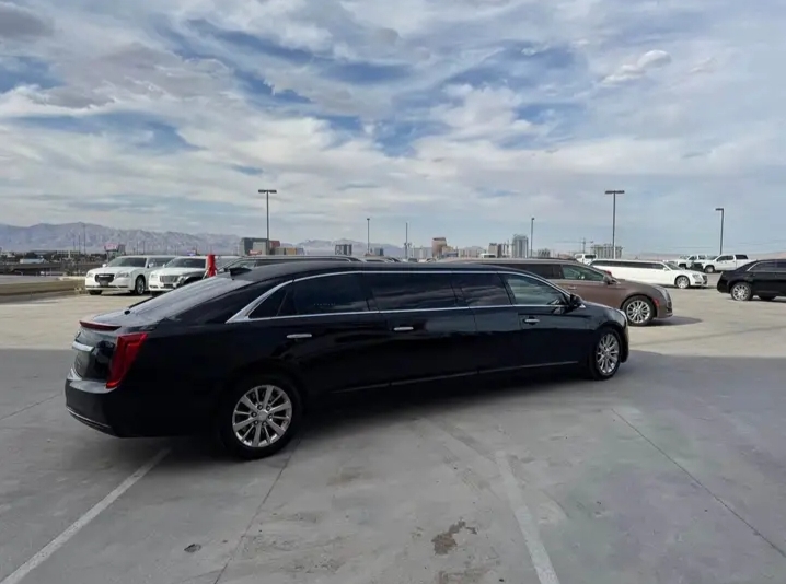 2016 Cadillac XTS Limousine