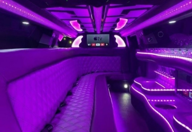 2022 Chrysler 300 Limousine