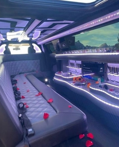 2022 Chrysler 300 Limousine