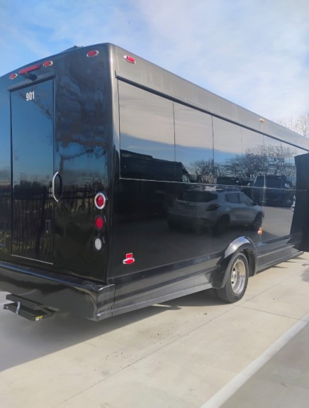 2018 Ford F-550 Shuttle Bus