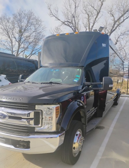 2018 Ford F-550 Shuttle Bus