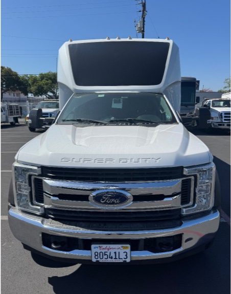 2017 Ford F-550 Limo Bus