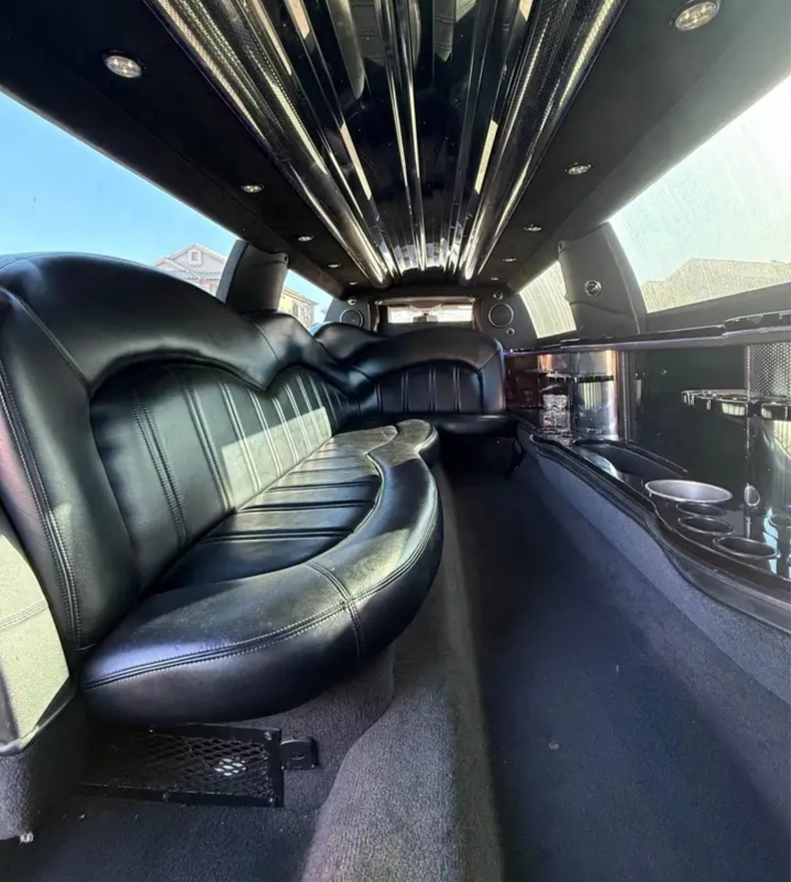 2016 Lincoln MKT Limousine