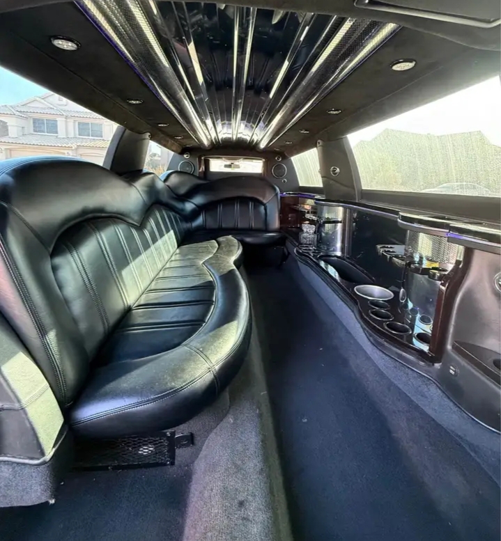 2016 Lincoln MKT Limousine