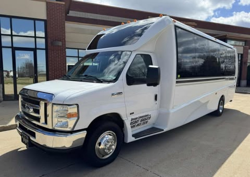 2016 Ford E-450 Limo Bus