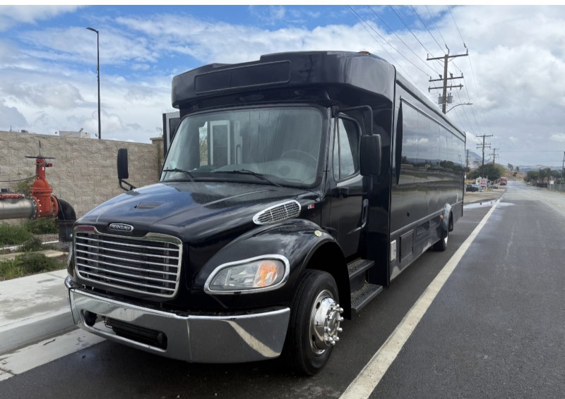 2016 Freightliner Coach Party Bus