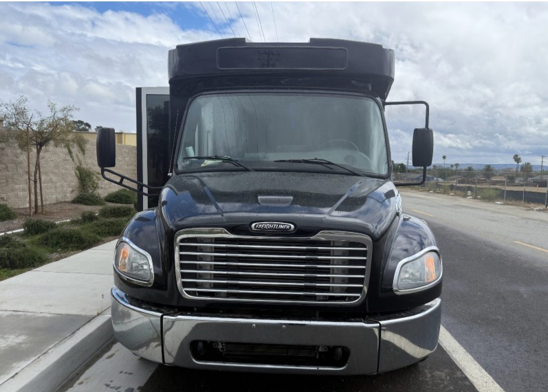 2016 Freightliner Coach Party Bus