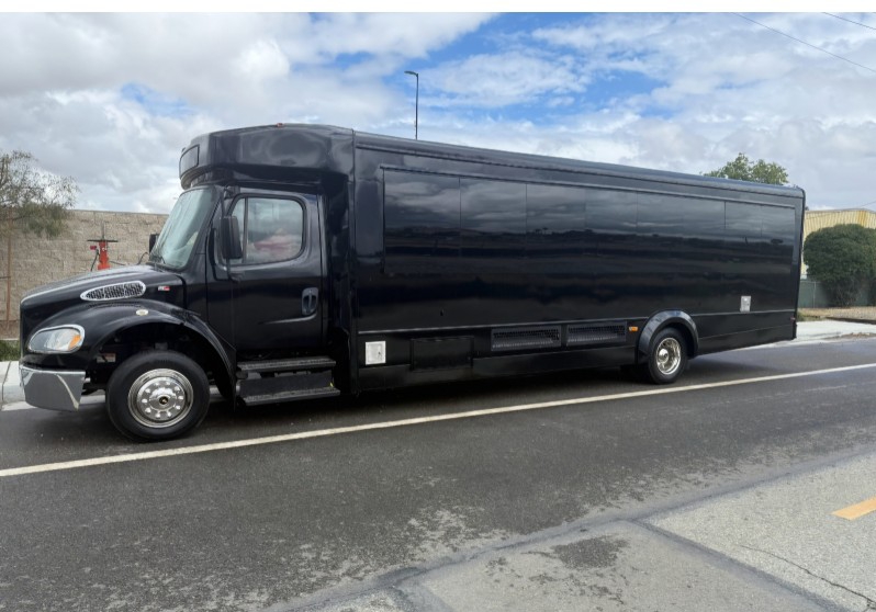 2016 Freightliner Coach Party Bus