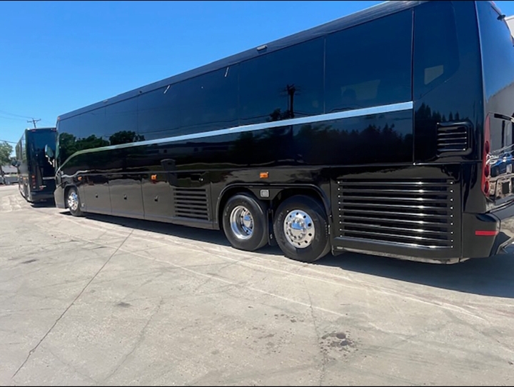2018 MCI J4500 Motorcoach