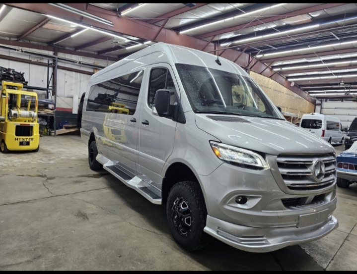 2023 Mercedes Benz Sprinter