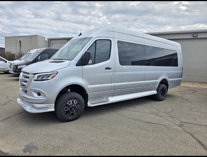 2023 Mercedes Benz Sprinter