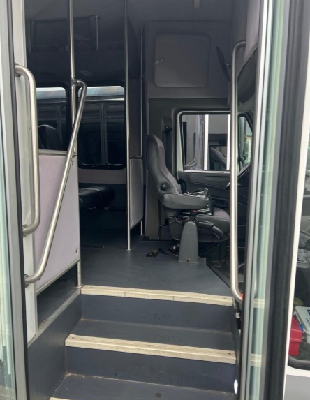 2014 International Shuttle Bus