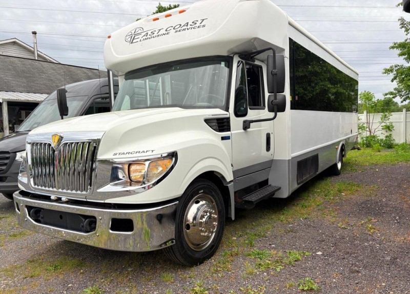 2014 International Shuttle Bus