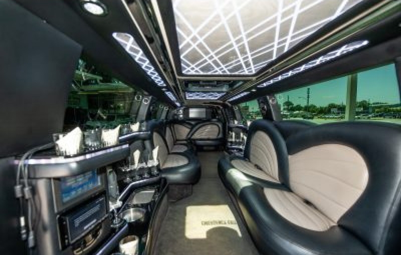 2015 Cadillac Escalade ESV Limousine