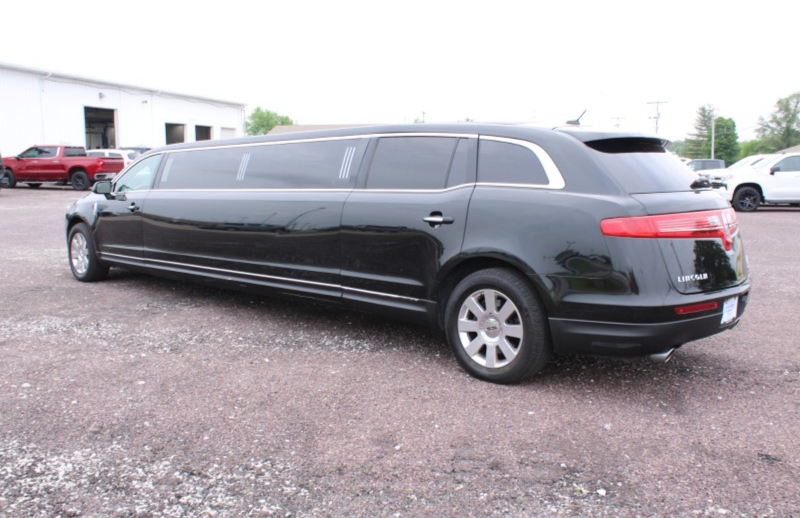 2014 Lincoln MKT Limousine