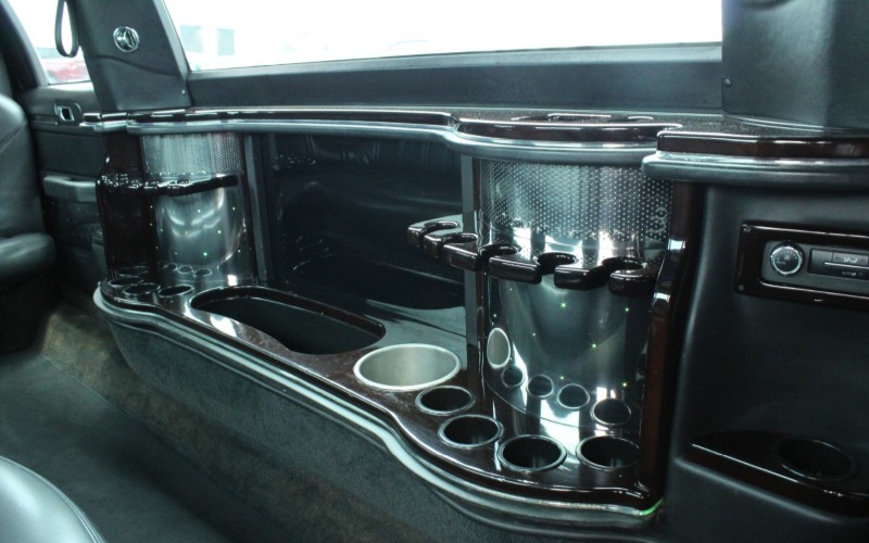 2014 Lincoln MKT Limousine