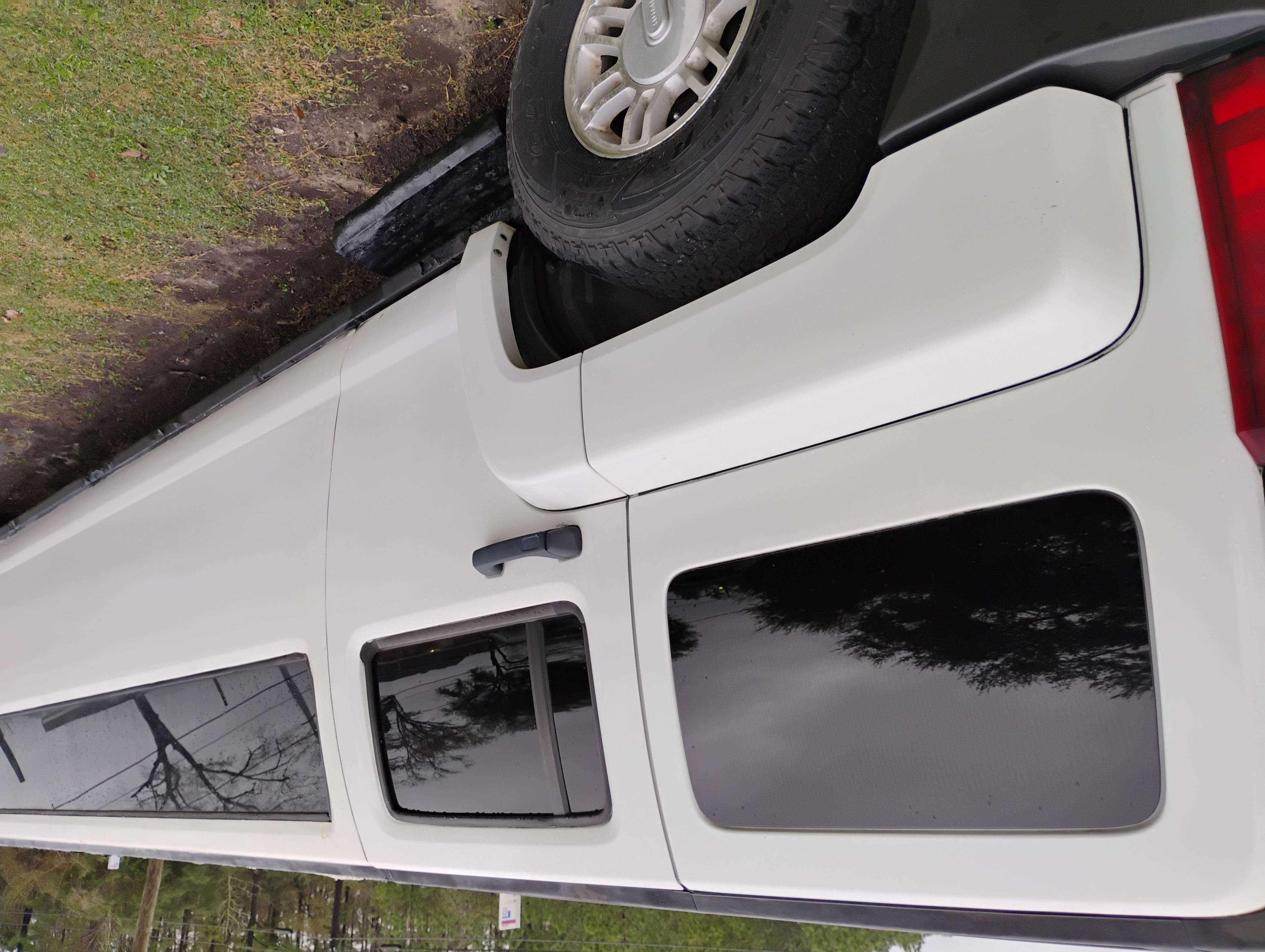 Reduced Price Stretch limo Hummer H3 2007  10 passengers