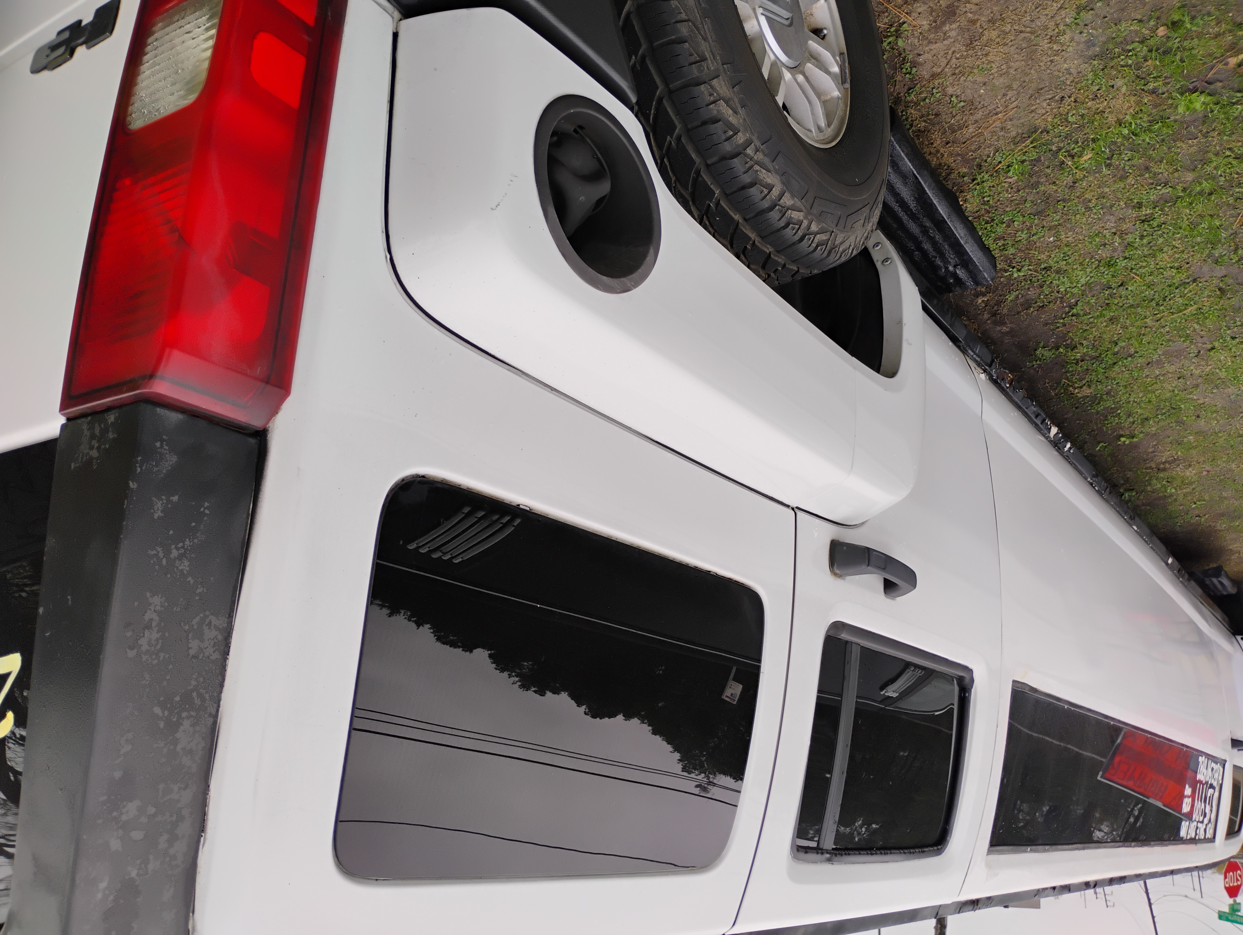 Reduced Price Stretch limo Hummer H3 2007  10 passengers