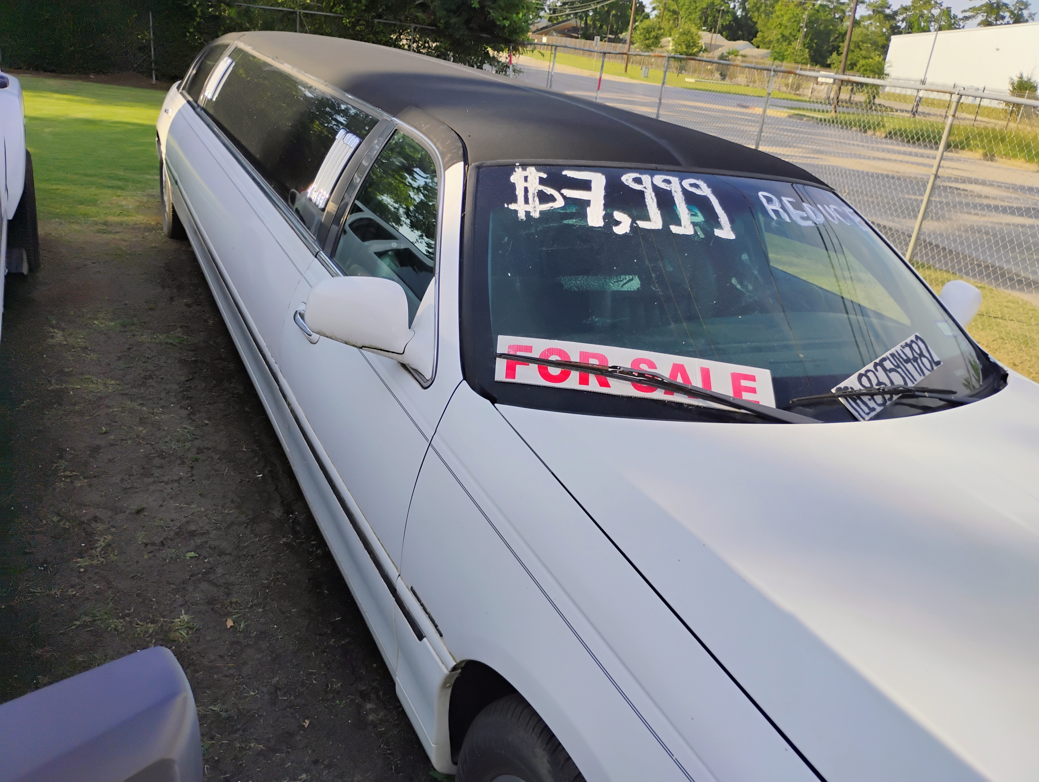 Reduced Price Lincoln Town Car L 2008 stretch limo 10 passengers