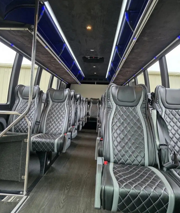 2017 Ford F-550 Shuttle Bus