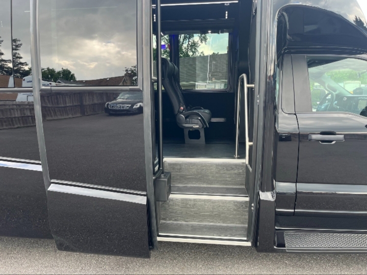 2025 Ford F-600 Executive Shuttle Bus