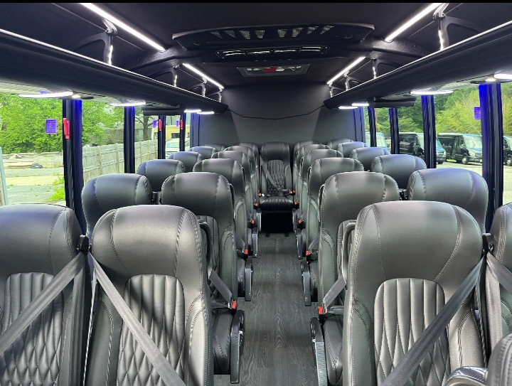 2025 Ford F-600 Executive Shuttle Bus