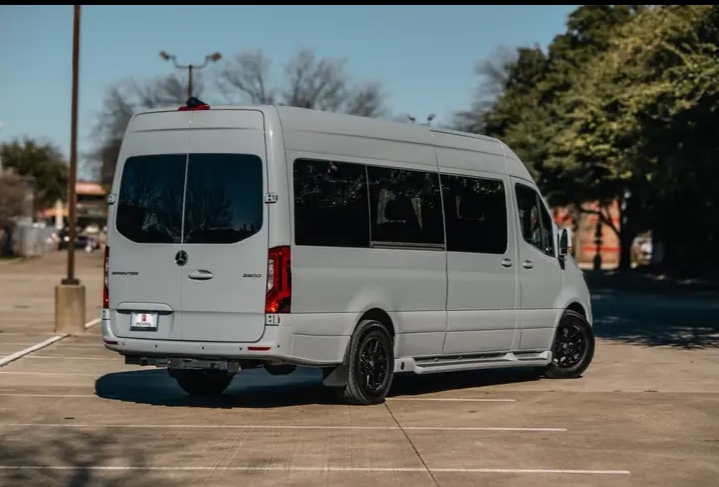 2023 Mercedes Benz Sprinter