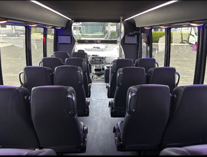 2025 Ford E-450 Shuttle Bus