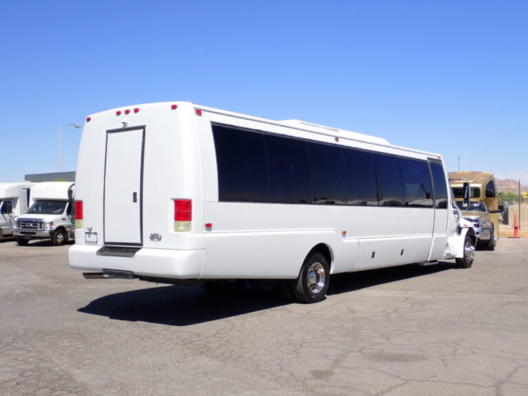 2007 International Krystal Coach K38 Shuttle Bus