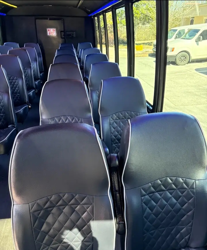 2017 Ford F-550 Shuttle Bus