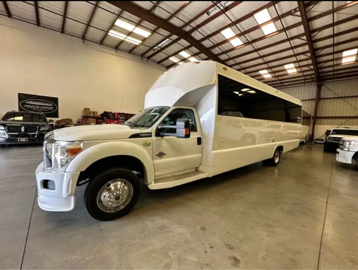 2012 Ford F-550 Limo Bus