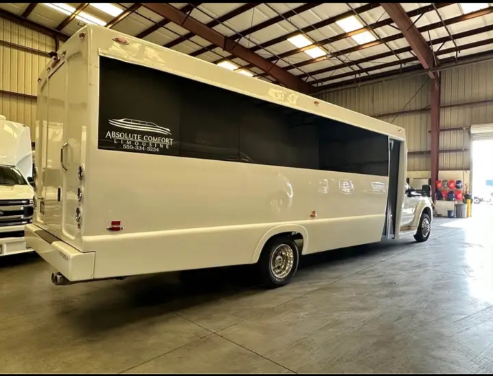 2012 Ford F-550 Limo Bus