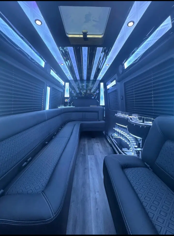 Mercedes-Benz Sprinter 2024