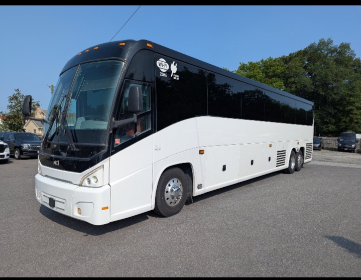 2017 MCI J4500 Motorcoach