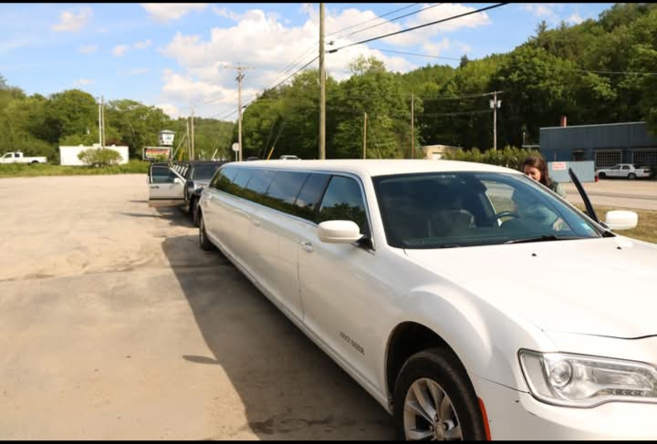 2016 Chrysler 300 Limousine