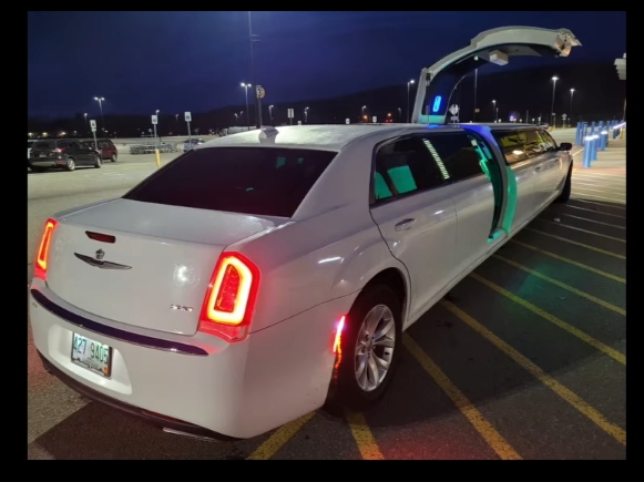 2016 Chrysler 300 Limousine